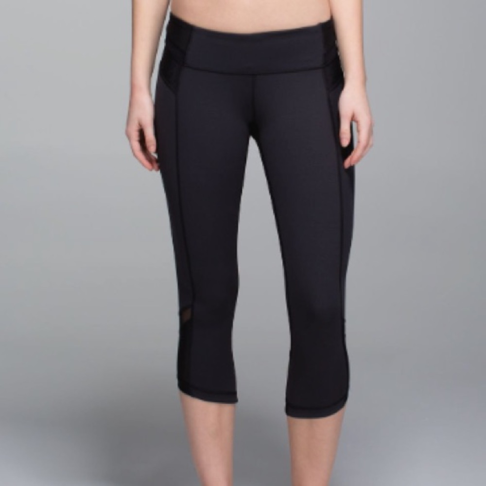 Lululemon Polka Dot Mesh Just Breathe cropped leggings